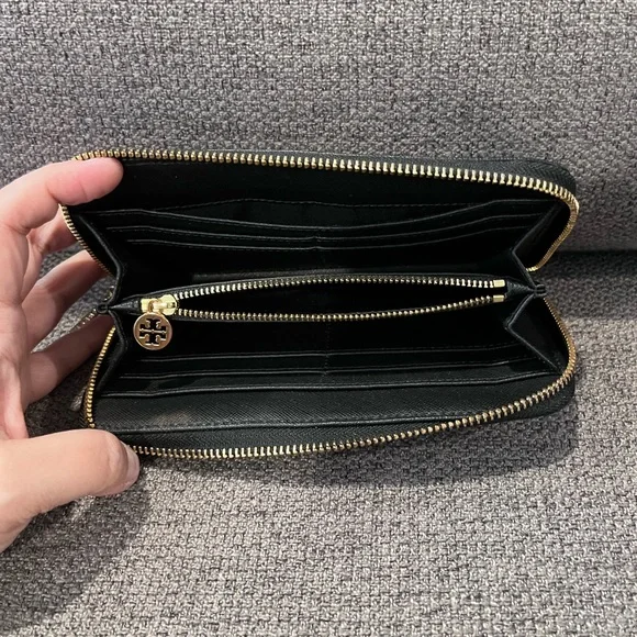 LIKE NEW Authentic Tory Burch Saffiano Leather Long Zip Around Wallet - Picture 7 of 8